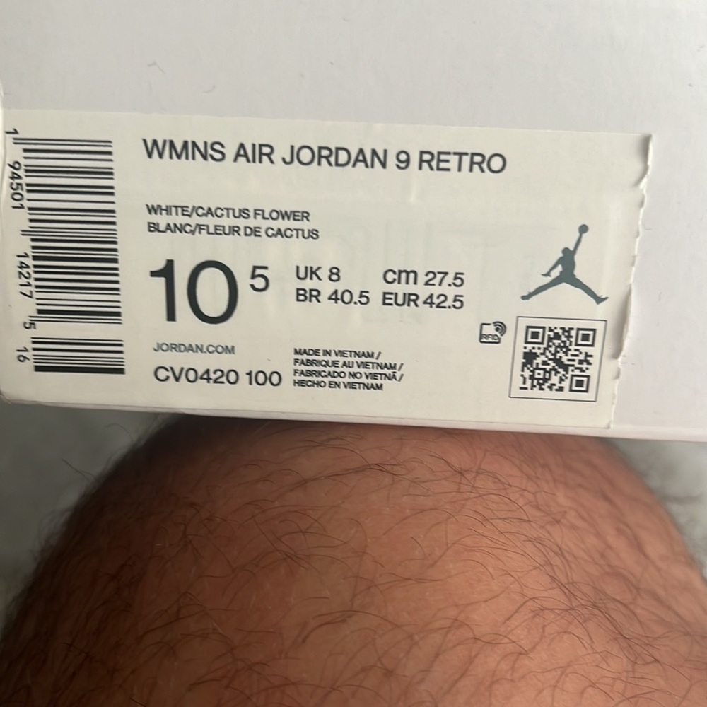 WMNS sneakers 10.5 jordan 9s - Picture 6 of 8